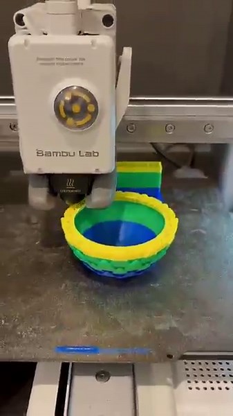 What’s Inside This 3D Printed Dragon Egg?