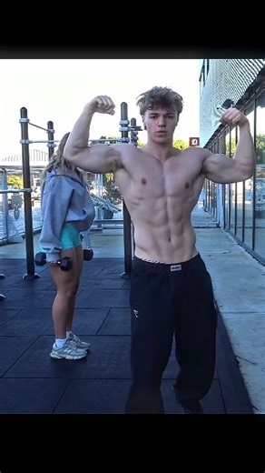 People react to calisthenics🔥#streetworkout #freestyle #motivation #planche #calisthenicsmotivation