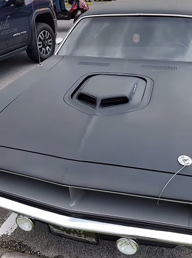 Stunning TX9 Cuda: A Classic Mopar Muscle Car