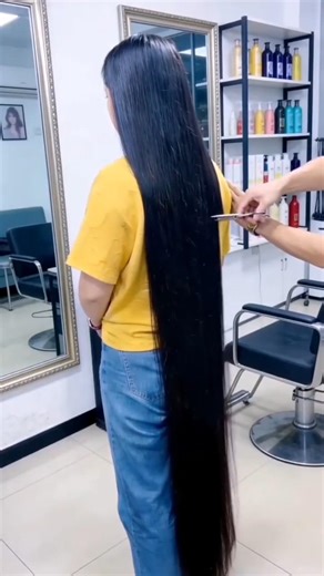 Super Long Hair Cut to Short 💇‍♀️ | Easy Hair Tutorial #glowhaircutdiaries #longhaircut #viralvideo