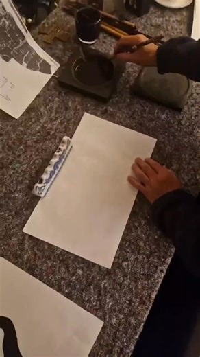 1.5K views · 31 reactions | Cheng Chin-fa drawing que 雀/bird in oracle bone style. New ONLINE Course coming up in January: https://purplecloudinstitute.thinkific.com/courses/Study-Oracle-Bones-Script | Johannes M L Hausen | Facebook