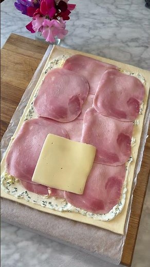 Ham & Cheese Pinwheels 🧀 #foodshorts #recipe #pastry #ham #cheese