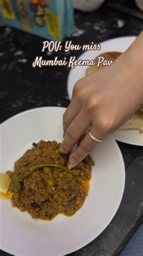 Spicy Mumbai Keema Masala & Buttered Pav | Authentic Street Food Recipe 😍