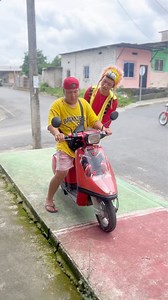 267K views · 18K reactions | TRAS CÁMARAS DE SEMANA SANTA  | El Chiche bloopers | Facebook