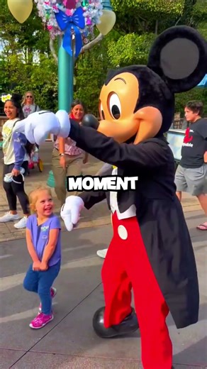 Mickey Mouse MELTDOWN at Disney! 🐭😱 #shorts #youtubeshorts