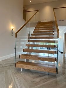[Hot Item] Commercial Steel Staircase Indoor Black Powder Coated Wood Staircase Build Floating Staircase Designs Stairs