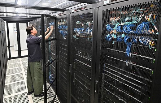 Les data centers des GAFAM émettraient 7 fois plus de CO2 qu’annoncé