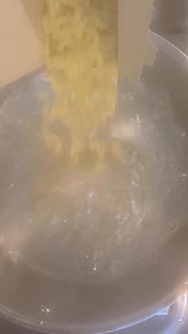 Taco Mac n Cheese - Easy and cheesy with a taco twist! Perfect for busy nights like tonight when you need to get dinner on the table quickly. 🎃 👻🎃👻 Comment “save” for the recipe or find it on my website, theCOOKFUL.com. #makeittonight #easyrecipe #tacomacandcheese #tacomac #macandcheese #tacomacncheese #macandcheesewithgroundbeef #groundbeefmacncheese https://thecookful.com/easy-cheesy-taco-mac-and-cheese/ | Cook the Story