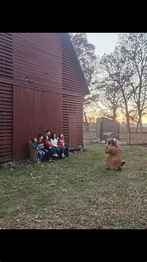 18 reactions | First day of Christmas Mini's were perfect! Also perfect...Sierra with Wild Bird Photography! Can't wait for tomorrow! | The FARM | Facebook