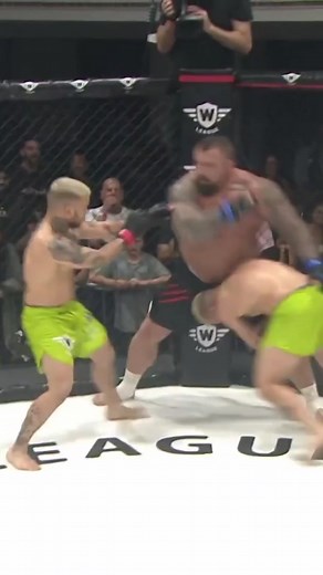 World’s Strongest Man vs Two less than average dudes. 🎥 @worldfreakfightleague