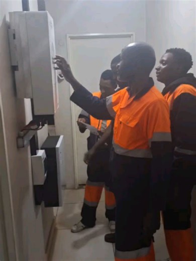 Mackyvail Energy | Sunsynk hybrid inverters >(pay on delivery) * 5kw Sunsynk inverter $1390 * 8kw sunsynk inverter $1950 * 12kw sunsynk inverter $2650 * 16kw... | Instagram