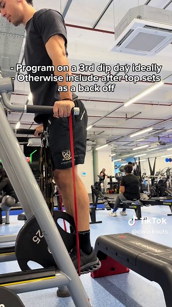Paused dips or pin dips to get stronger at the bottom by taking away momentum and stretch reflex Banded dips to make your lockout stronger #gym #calisthenics #pullups #streetlifting #dips