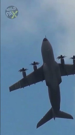 How This Massive Cargo Plane Takes Off Like a Rocket 🚀✈️