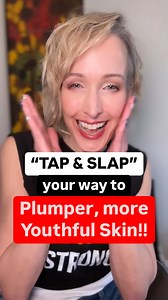 Face tapping offers tremendous benefits for health & anti-aging because it encourages circulation, lymphatic drainage, and collagen production.😍❤️ Add this to your regular Gua Sha routine for extra awesome results. 👉Drop SKIN in the comments for my recommended oils, Gua Sha, and more. Or find everything now under the blue arrows in my bio or by clicking: https://therealstacihall.com/musthaves 🎉🎉 #tapping #facetapping #antiaging #antiagingtips #guasha #essentialoils #antiagingskincare #skinca