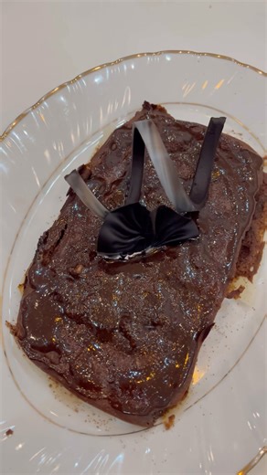 dates choclate cake 🌴with 3 ingredients no eggs #trending #datescake #2025 #chocolate #healthy