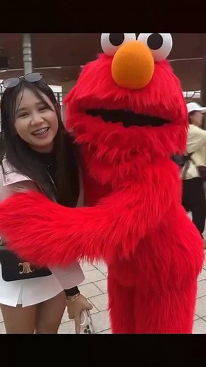 Elma Asagra and Elmo: Siblings or Disney Characters?
