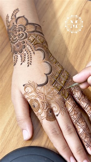 496K views · 7.5K reactions | Henna design tutorial. #henna #mahmudasmehndi #hennadesign #tutorial #foryoupageシ #viralvideochallenge | Mahmuda's Mehndi | Facebook