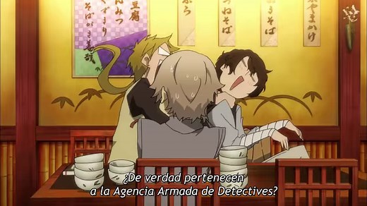 CAP 1 ╔═══════ ≪ °❈° ≫ ═══════╗ Bungou Stray Dogs ╚═══════ ≪ °❈° ≫ ═══════╝ ◣◥◣◥◤◢◣◥◣◥◤◢◤◢◣◥◣◥◤◢◤◢◣◥◣◥◤◢◣◥ Géneros: Misterio, Seinen, Sobrenatural ◣◥◣◥◤◢◣◥◣◥◤◢◤◢◣◥◣◥◤◢◤◢◣◥◣◥◤◢◣◥ La historia se centra en Nakajima Atsushi, que fue expulsado del orfanato y no tiene ningún lugar al que ir. Por el camino se encuentra con Dazai Osamu y con su compañero Kunikida, miembros de una agencia de detectives con poderes sobrenaturales que se dedica a resolver peligrosos casos para la policía y el ejército. | H