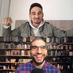 Confirmed: It was Max "Blessed" Holloway skateboarding outside the window during Conor McGregor's interview 😂 (via Ariel Helwani) | ESPN MMA