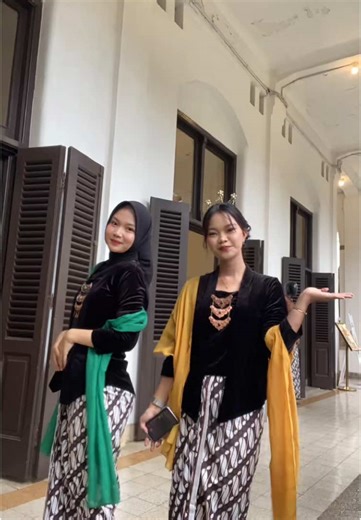 muchee 𐙚 (@munchies.page)’s videos with Java Instrumental Gamelan Purity - Java Manika