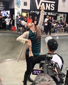 2.5M views · 4.4K shares | Skateboarder flies from halfpipe to propose to his unsuspecting girlfriend ❤️ | UNILAD | Facebook