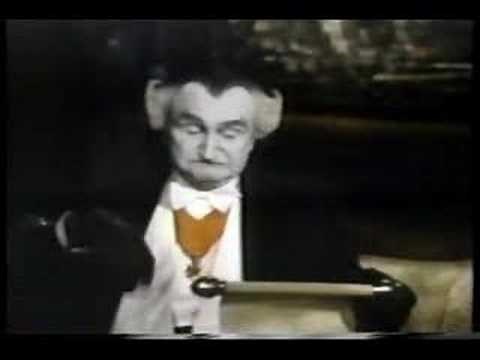 THE PASSING OF FRED GWYNNE OF THE MUNSTERS