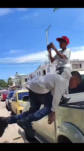 We will rock you #help #ayuda