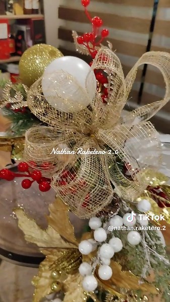 Creative Fruit Basket Christmas Decoration Ideas