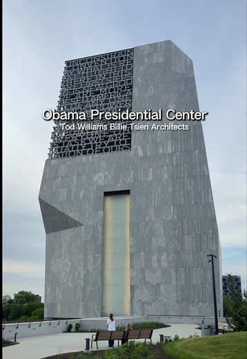 Chicago needs more sculptural architecture like this