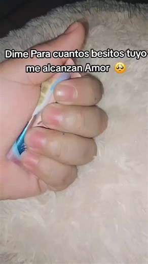 Amor y Besos: ¿Cuántos Besos Me Das?