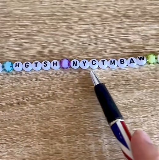 2.2M views · 40K reactions | 藍彩 That’s wizards chess! …and Happy Friday! ️彩: purchase link on profile Harry Potter Wizarding World #HarryPotter #wizardingworld #wizardschess #checkmate #IHopeYouDontMind that I am a huge fan of the Wizarding World 彩 IHYDM.com | CGK | Facebook