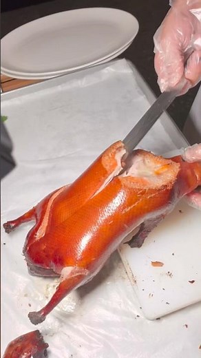 Perfect Peking Duck 🦆 Slicing (So Satisfying) 🤤 #food #usa #shorts