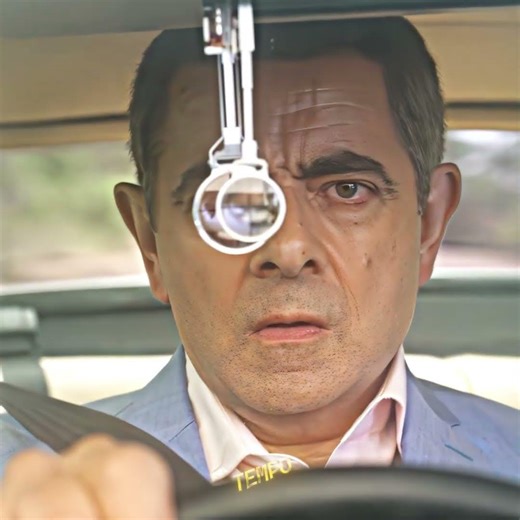 "HE’S BETTER AT EVEYTHING"😂 | JOHNNY ENGLISH STRIKES AGAIN | STREO LOVE #johnnyenglish