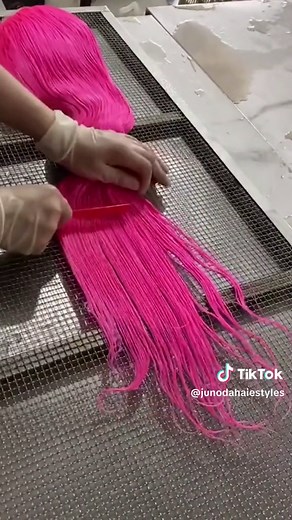 Wow，looks awesome 😍Barbie Pink Hair obsessed with it!😎#junoda #junodahair #junodahairstyles #junodawig #hairstyle #colorwigs #pinkhair #junodahairwig #foryoupage #lacewig