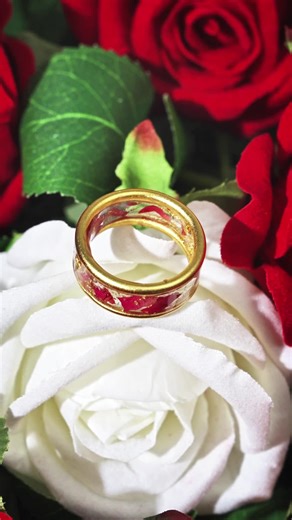 💍 How to make a UV resin ring with flowers inside 🌸⁠ We used two simple rings, fresh dried flowers, and UV resin to create this dreamy clear resin ring. ✨⁠ Just a little resin, a UV lamp, and your creativity — and you can craft your own one-of-a-kind flower jewelry at home. 🌿⁠ ⁠ Would you try making a ring like this?⁠ #Resiners #HowTo #UVResin #UVResinRing #ResinDIY #ResinJewelry #HandmadeRing | Resiners_official