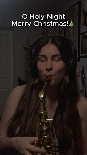 Hannah Carr | Hope everyone's had a lovely Christmas, just wanted to put this cover out there on such a lovely day! ❤️🎄 #christmas #saxophonist... | Instagram