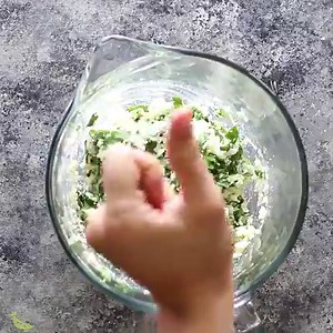 154K views · 181 reactions | 4 Meal Prep Dinner Ideas...Prep ahead and you will have freezer-friendly, healthy, and filling dinners waiting for you! 3 low carb and 2 vegetarian options. Find all recipes plus a TON of dinner prep ideas here: https://sweetpeasandsaffron.com/17-healthy-dinner-meal-prep-ideas/ | Sweet Peas & Saffron | Facebook