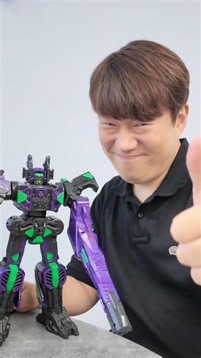 Evangelion turned into a transforming robot (or not)