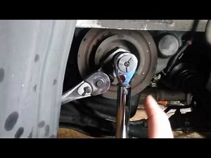 Tightening Honda 2.3L crank pully bolt.