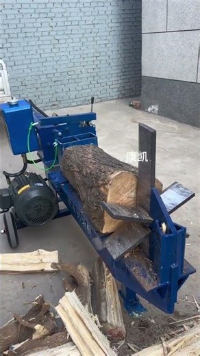 The hydraulic wood splitting machine can easily split hard miscellaneous wood into six pie