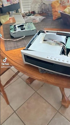 "Quickly replacing the DVD optical drive and laser in my Bose AV 321 Series II console. #retro #Bose