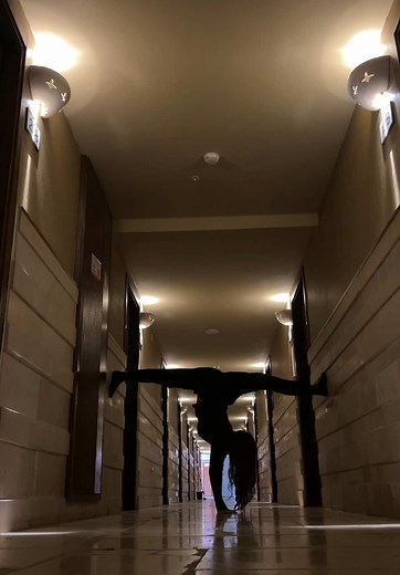 Exploring Tumbling Techniques: Split Handstand Tips