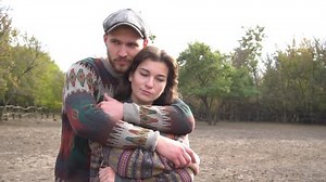 Slow Motion Romantic Young Couple Love: vídeo stock (100% livre de direitos) 1100038203 | Shutterstock