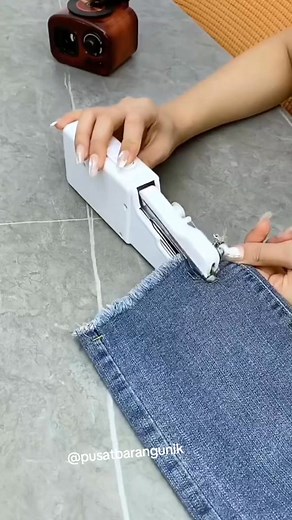 4.3K views · 989 reactions | Mesin Jahit Mini, Solusi Jahit Darurat di Rumah & Perjalanan | Toko Shopku | Facebook
