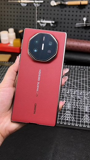 Smartphone Features Review with Circular Camera Module