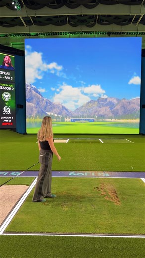 121K views · 830 reactions | the sound when it hit the screen  #golf #golfgirl #golfswing | Putting with Ellie | Facebook