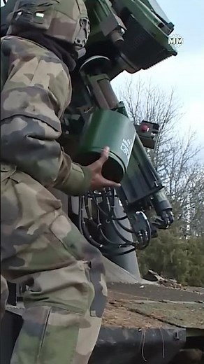 How Modern Self-Propelled Howitzers Reload So Fast
