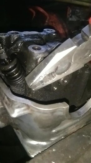 how to remove motorcycle rocker arm #automobile #mechanic #tricks