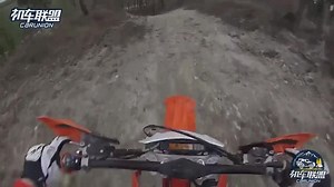 机车联盟 暴利两冲程越野摩托车，KTM 250 EXC场地练习
