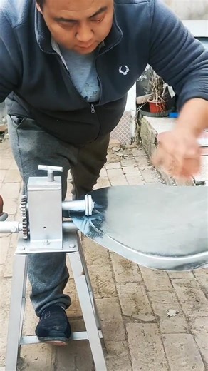 Test operation of sheet metal pressing large bottle cap#youtubeshorts